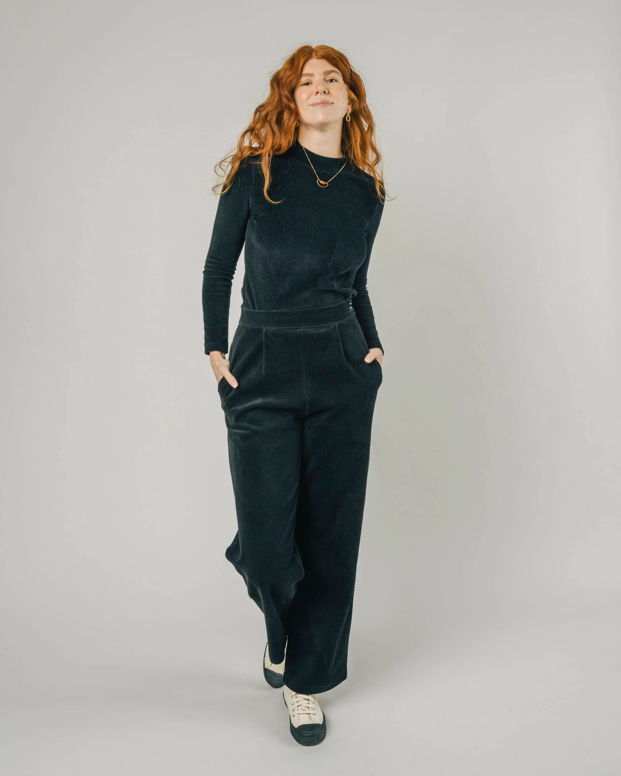 CORDUROY OVERSIZED BLACK PANTS